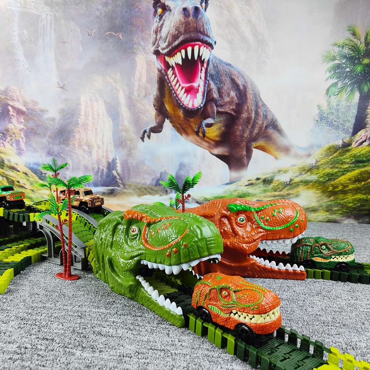 The Ultimate Dino 360 Track Set™ – KiddlyCuddly